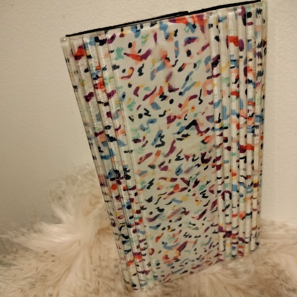 BCBG CLUTCH - Picture 2 of 3